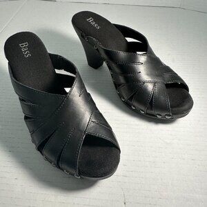 Ladies New, size Size 6M  by Bass